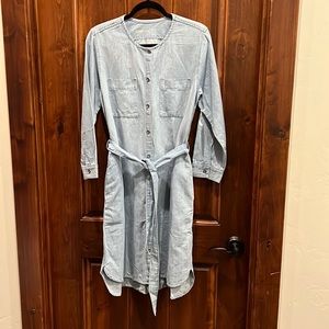 NWT Gap Size Medium Tall Chambray Dress w/ Pockets